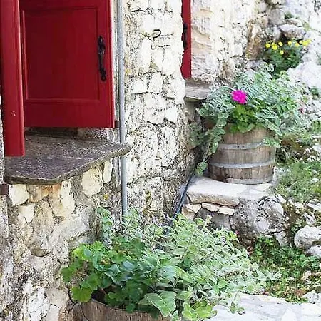 بيت للعطل Kalivaki Stone أيّا إفيميا